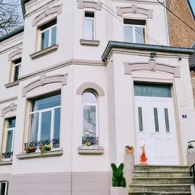 Villa spacieuse avec jardin
