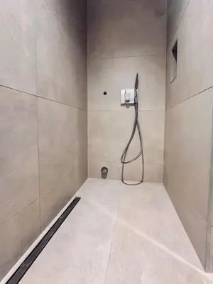 Salle de bains dans l'établissement La Rêverie - Deluxe Apartment - SPA - Place du Forum
