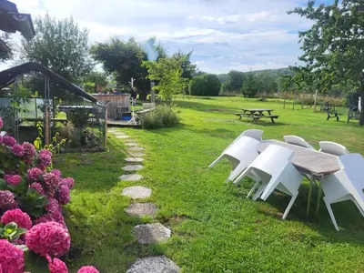 Jardin de l'établissement Charmante gite in idyllisch dorpje in Beau Village