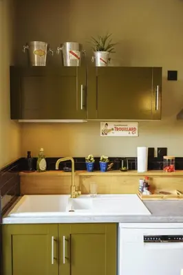 Cuisine ou kitchenette dans l'établissement Au P'tit Bouchon - free parking - duplex