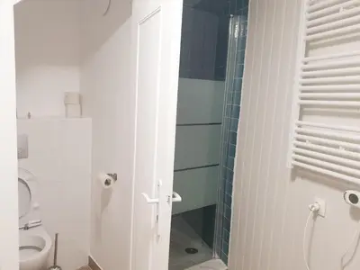 Salle de bains dans l'établissement Les Sources