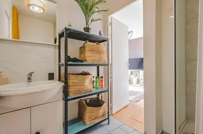 Salle de bains dans l'établissement Tulipe hypercentre fantastique