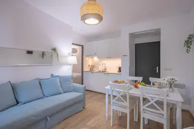 Cuisine ou kitchenette dans l'établissement Les Charmes C23B - Le Val Joly