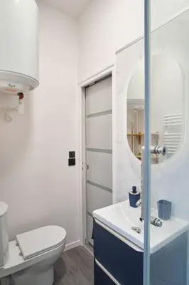 Salle de bains dans l'établissement Superbe appartement proche cathédrale