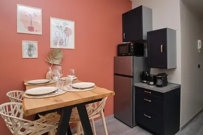 Cuisine ou kitchenette dans l'établissement Superbe appartement proche cathédrale