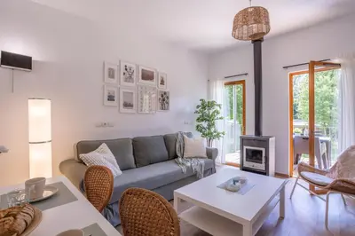 Coin salon dans l'établissement Le Sureau Noir S34 - Le Val Joly