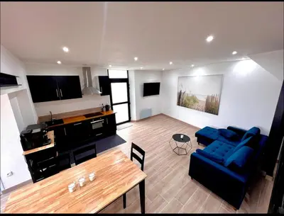 Cuisine ou kitchenette dans l'établissement La Maison du faubourg & Spa
