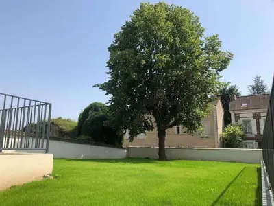 Jardin de l'établissement Résidence appartement proche Disneyland
