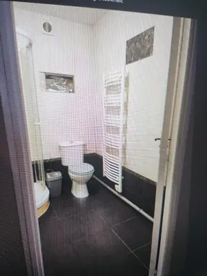 Salle de bains dans l'établissement RDC 1 chambre-centre-ville-terrasse