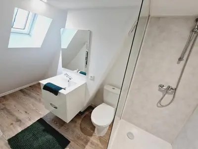 Salle de bains dans l'établissement Appartements centre-ville Avesnes sur Helpe centre-ville T2