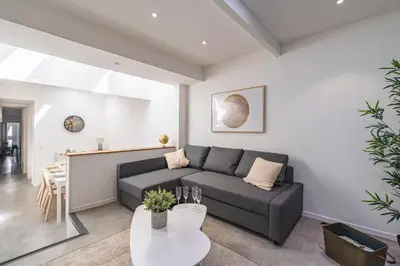 Coin salon dans l'établissement Tys Home, maison spacieuse avec parking