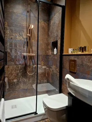 Salle de bains dans l'établissement Dormez chez l'écureuil