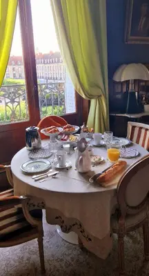 Nourriture dans le séjour chez l'habitant ou à proximité