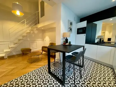Cuisine ou kitchenette dans l'établissement Appartements de charme du Général Leclerc - Place d'Erlon - Hypercentre - Gare - Reims