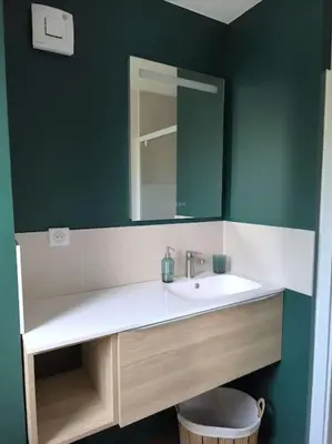 Salle de bains dans l'établissement Entre Vignes et Forêt