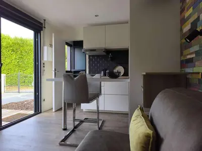Cuisine ou kitchenette dans l'établissement Entre Vignes et Forêt