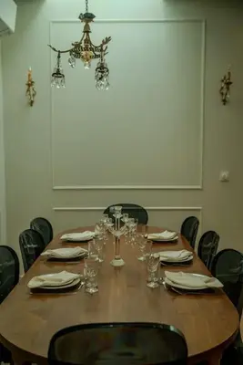Espace de conférence ou salle de réunion dans l'établissement Le Cozy Reims -Escapade raffinée avec spa privé
