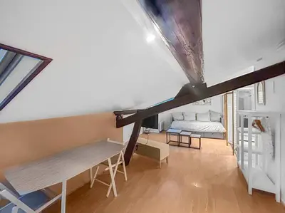 Un ou plusieurs lits dans un hébergement de l'établissement Cachette Champenoise - Downtown, Wifi , 2 pers