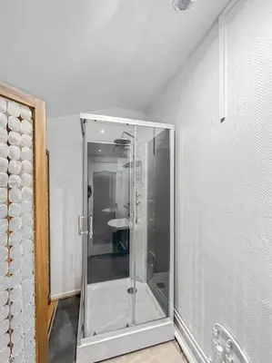 Salle de bains dans l'établissement Cachette Champenoise - Downtown, Wifi , 2 pers