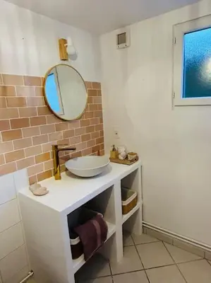Salle de bains dans l'établissement La Toulousaine