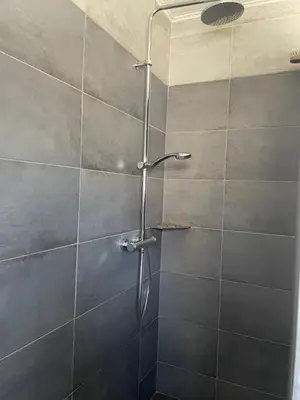 Salle de bains dans l'établissement Les pieds dans la vallée