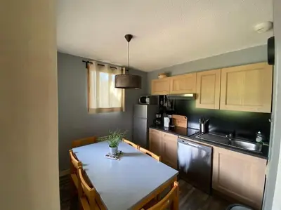 Cuisine ou kitchenette dans l'établissement Gîte nature - 4 personnes à Signy-le-Petit