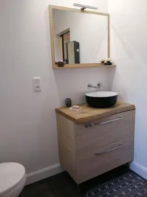 Salle de bains dans l'établissement En pleine verdure