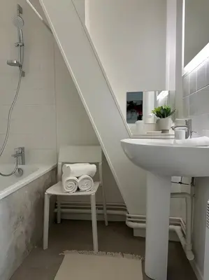 Salle de bains dans l'établissement L'Appartement du Forum - Reims centre Cathédrale