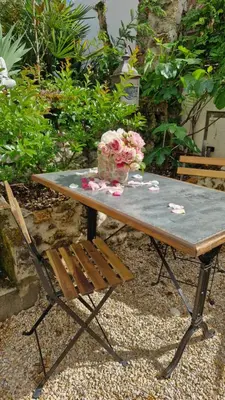Jardin de l'établissement Gîte indépendant et intimiste dans une Maison d'artistes, 3 min de la Ferté-sous-Jouarre, 42 min de Paris TER, 35 min de Disney, 10 min de l'A4