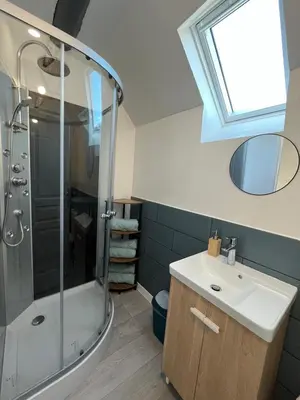 Salle de bains dans l'établissement Charmant triplex, near Disney