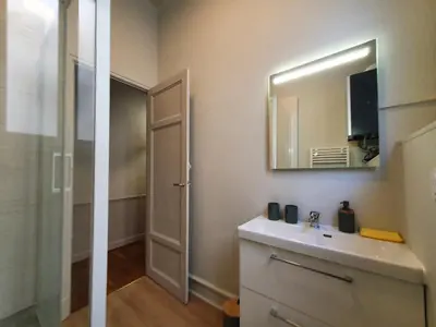 Salle de bains dans l'établissement VUE EXCEPTIONNELLE sur la CATHÉDRALE, haut standing et garage privé