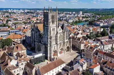 Vue générale sur Meaux ou vue de la ville depuis l'appartement