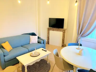 Télévision ou salle de divertissement dans l'établissement Appartement cosy au cœur de Saint Quentin