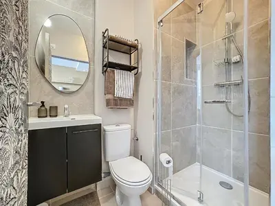 Salle de bains dans l'établissement Le pétillant champenois