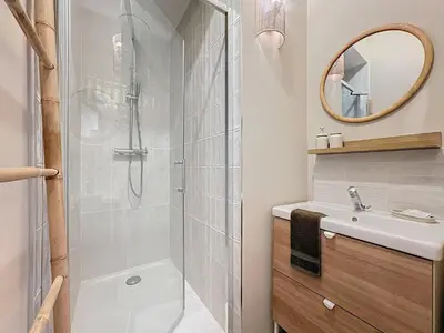 Salle de bains dans l'établissement Le millésimé rémois