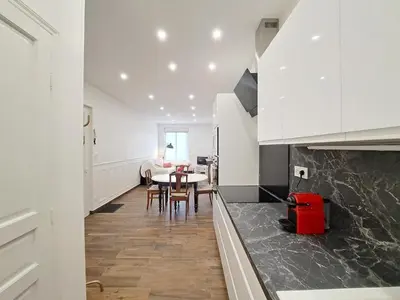 Plan de l'établissement Orlando, un bel appartement Haussmanien