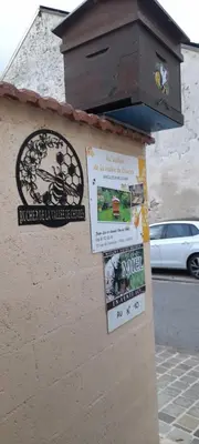 Certificat, récompense, panneau ou autre document affiché dans l'établissement Chez Madeleine