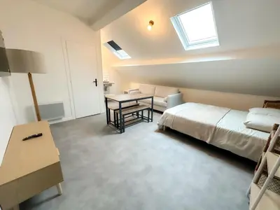 Un ou plusieurs lits dans un hébergement de l'établissement Studio B6 - Centre-Ville Meaux - Proche Disneyland