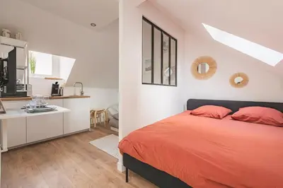 Cuisine ou kitchenette dans l'établissement CELIAN,centre Reims pour 4 pers