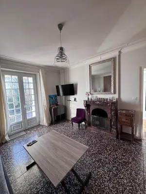 Télévision ou salle de divertissement dans l'établissement Super appartement proche Disney