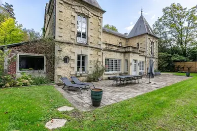 Jardin de l'établissement Le Manoir du Cèdre - 7 minutes from Pierrefonds