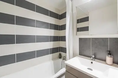Salle de bains dans l'établissement Le Pastel - 10 couchages - proche Cathédrale