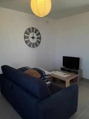 Télévision ou salle de divertissement dans l'établissement Agréable maison à Antheuil Portes