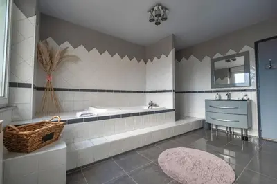 Plan de l'établissement Le Loft Triplex 200M2 avec billard au centre-ville