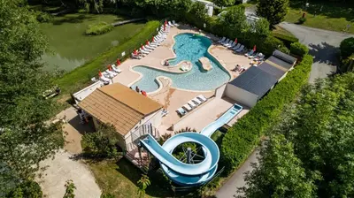 Piscine de l'établissement Mobil Home XXL 4 chambres - Camping Country Park ou située à proximité