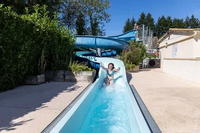 Piscine de l'établissement Mobil Home XXL 4 chambres - Camping Country Park ou située à proximité