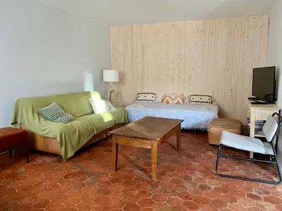Télévision ou salle de divertissement dans l'établissement Gîte du Moulinet