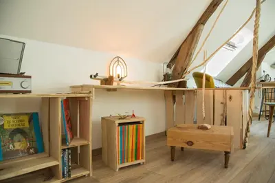 Bibliothèque dans l'appartement