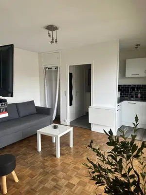 Cuisine ou kitchenette dans l'établissement Appartement Châlons en champagne