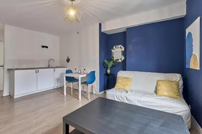 Cuisine ou kitchenette dans l'établissement Château Saphir T2 hypercentre historique au pied du château